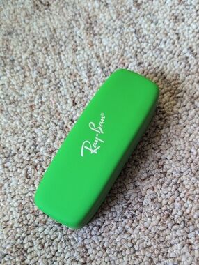 🌈5/$20🌈Bundle! 😍Ray-Ban Bright Green Hard Sunglasses Case